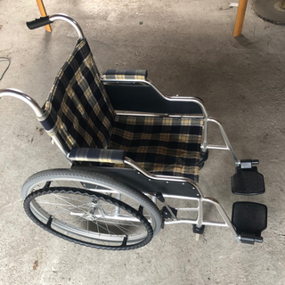 青森県十和田市発　高齢者施設で使っていた車椅子差し上げます
