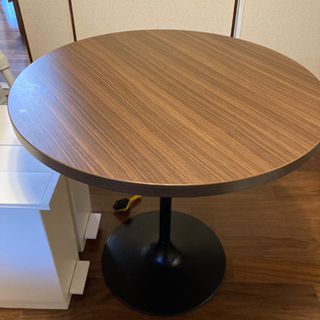 【ネット決済・配送可】カフェテーブル　北欧　丸テーブル　