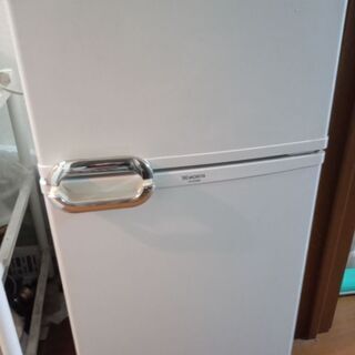 冷蔵庫（モリタ、2ドア88リットル、2012年製、高さ85幅47...