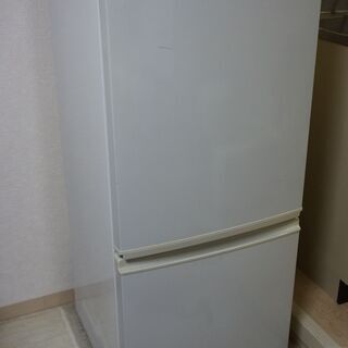 動作品 SHARP 冷凍冷蔵庫 137L 2ドア左右開き SJ-14P