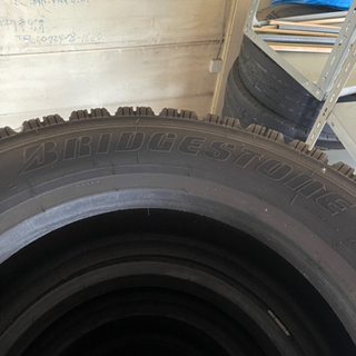 スタッドレスタイヤ６本