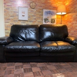 ☑️メルカr売約済み　9万円ニトリ社高級なめし本革2mワイド3Pソファーレザークリーム塗布