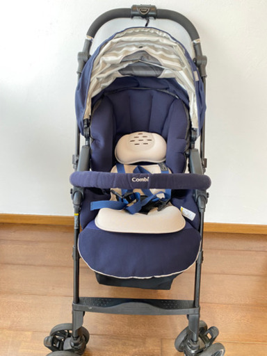 combi ベビーカー　メチャカル オート４キャス