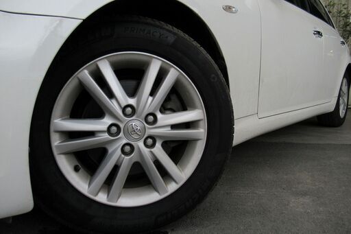 お手頃 セダンのご紹介 オトロン練馬店 練馬のトヨタの中古車 ジモティー