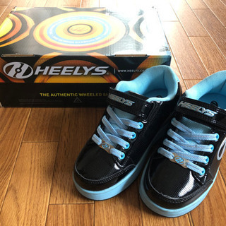 美品　HEELYS ローラーシューズ　19cm