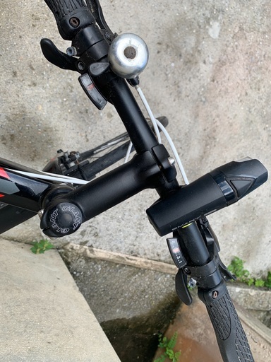 ジャイアント クロスバイク 26インチ程度 ・鍵付き ・空気入り付き