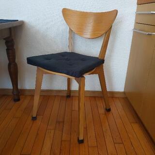 受け渡し決定しました　木製の椅子×2