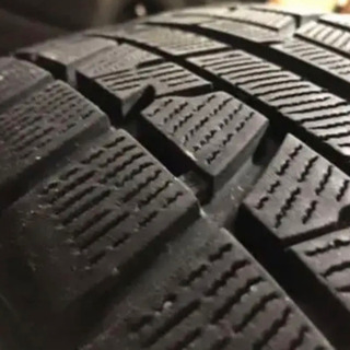 値下げしました】215/65R16 アルミ付きスタッドレス4本 アルファード