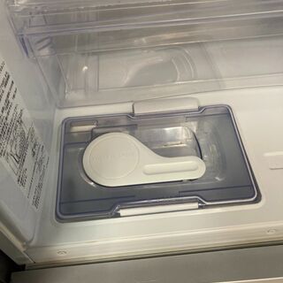 ☆中古 激安！！￥36,800！！MITSUBISHI　ミツビシ　355㍑3ドア冷蔵庫　製氷機付き　幅60cmｘ奥行66cmｘ高さ168cm　【BBI099】 ☆中古 激安！！￥36,800！！MITSUBISHI ミツビシ 355㍑3ドア冷蔵庫