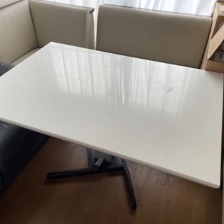 【ネット決済】高さ調整可能な白いテーブル