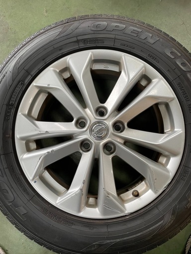 エクストレイル　225/65R17 タイヤホイルセット
