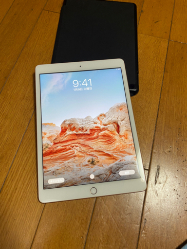 iPad 第７世代　美品