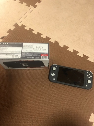 任天堂　スイッチ　ライト