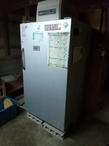 引渡し決定。玄米保冷庫14袋 3万円
