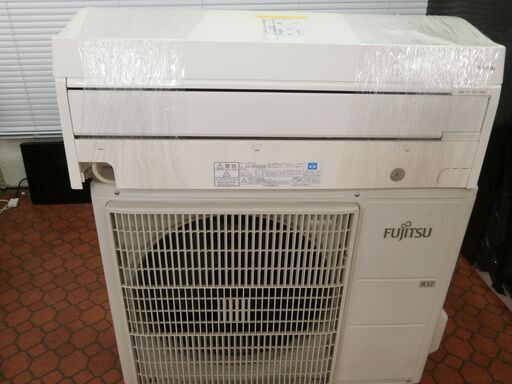 ID 980816　富士通5.6K　２０１４年製　18～20畳用　冷暖房　単相200V