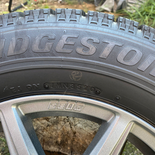 スタッドレスタイヤ 195/65/R15 ブリヂストン 20年製