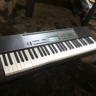 CASIO 電子キーボード　61標準鍵　