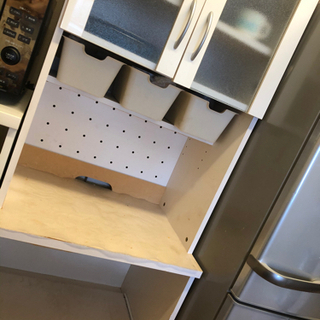 キッチン収納　食器棚　カップボード　ホワイト　あげます