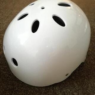 ヘルメット　スケートボード用