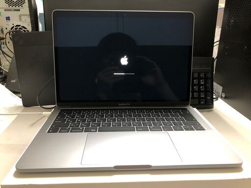 MacBook Pro 13インチ/2019/8GB/MUHP2J/A