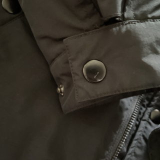 フィンガーインザノウズ　10〜11歳　ダウンジャケット