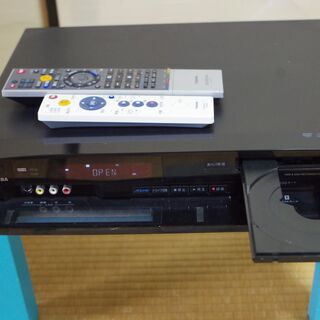 東芝製 DVD/HDDレコーダ（RD-S303)