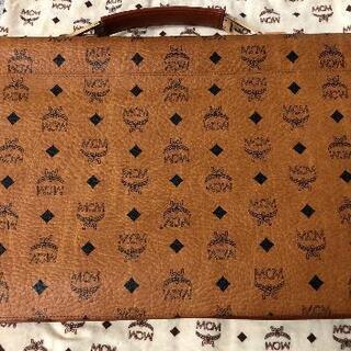 -3000円！大幅値下げ！ 新品！ MCM ビジネスバッグ(ユニセックス) 二層式！ 鍵あり！