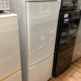 Z117★2016年製★シャープ　冷蔵庫　大型　2ドア　人気モデル　271L Z117☆2016年製☆シャープ 冷蔵庫 大型 2ドア 人気モデル 271L 2ドア