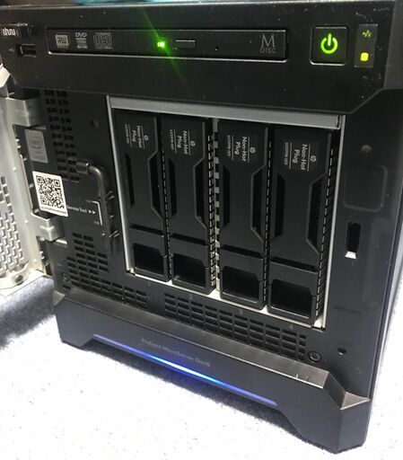HP製ProLiantMicroServerGen8 キューブ型小型サーバー機