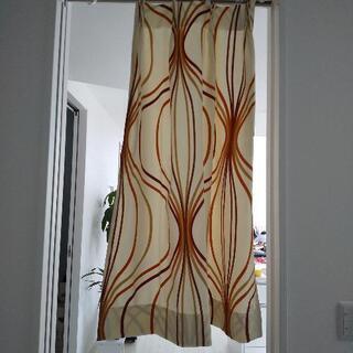 玉ねぎ柄のカーテン