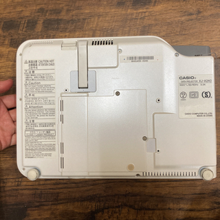 カシオ LED方式のプロジェクター 室内なら充分な明るさ