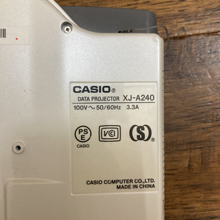 カシオ LED方式のプロジェクター 室内なら充分な明るさ