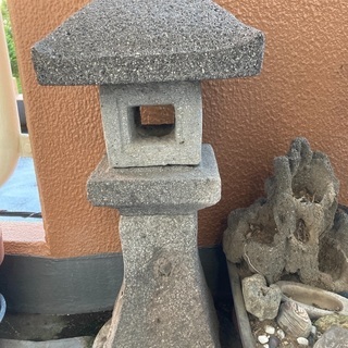 小さな石燈籠