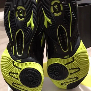 ディアドラ テニスシューズ 新品 27.5 レアカラー | cyberrocas.com.br