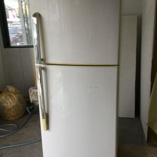 値下げしました。 冷凍冷蔵庫　2013年製232L 