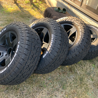 【交渉中】ナビゲーターのタイヤ&ホイール