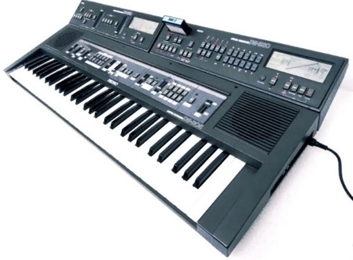 ピアノ　キーボード　シンセサイザー　シーケンサー　楽器　鍵盤