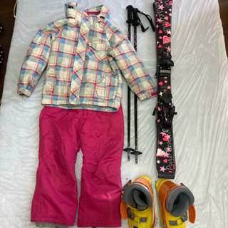 【ネット決済】スキーウェア110cm、スキー板、靴セット
