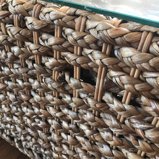 アジアン風ガラステーブル