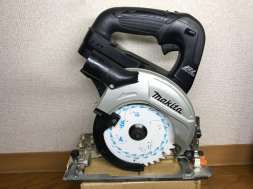 【受け取り予定者有】マキタ　充電式マルノコ　HS471D