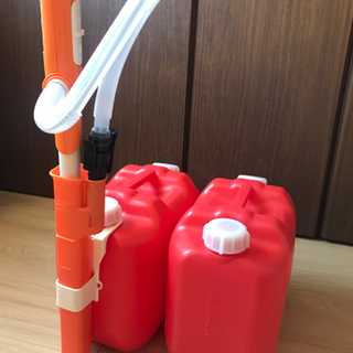 灯油ポリタンク10Ｌ2個と電動給油ポンプ
