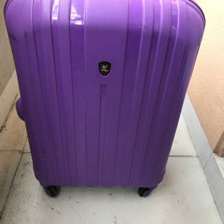 キャリーケース　旅行鞄　スーツケース　紫　修学旅行