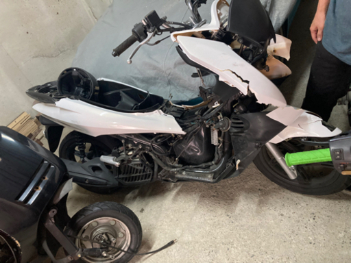 PCX事故車