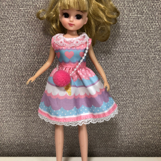 8歳の娘からの委託品【ドレス新品】タカラトミー　リカちゃん人形
