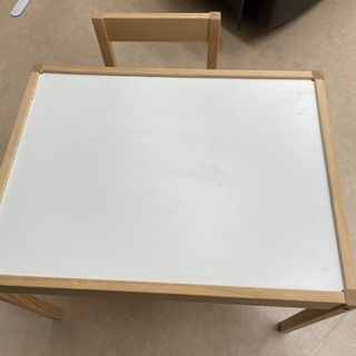 IKEA レット　子供用テーブル＆椅子2脚