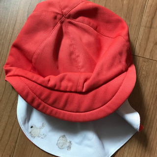 あおい幼稚園　赤白帽子
