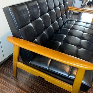 ■5651■カリモク60 ソファ 2人掛け 2シーター レトロ ヴィンテージ調 KARIMOKU 椅子