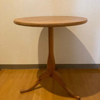 【ネット決済】【決まりました】IKEA サイドテーブル　丸テーブル