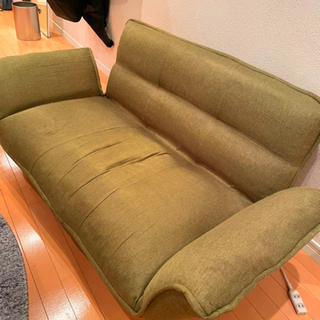 東急ハンズの緑ソファー