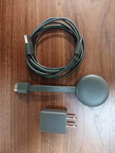 Google Chromecast 正規品 第三世代　傷あり
